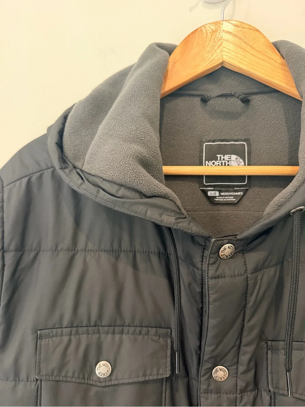 The North Face Men's Meeks Black Hooded Quilted Puffer Jacket L snap closure